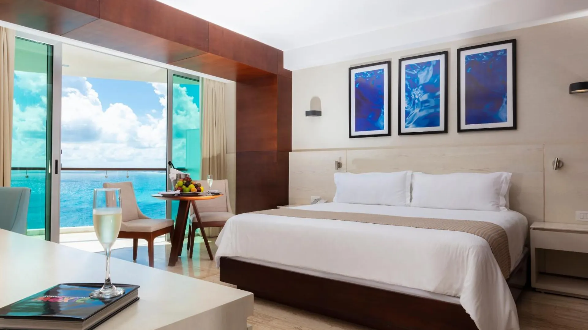度假村 Altitude At Krystal Grand 坎昆