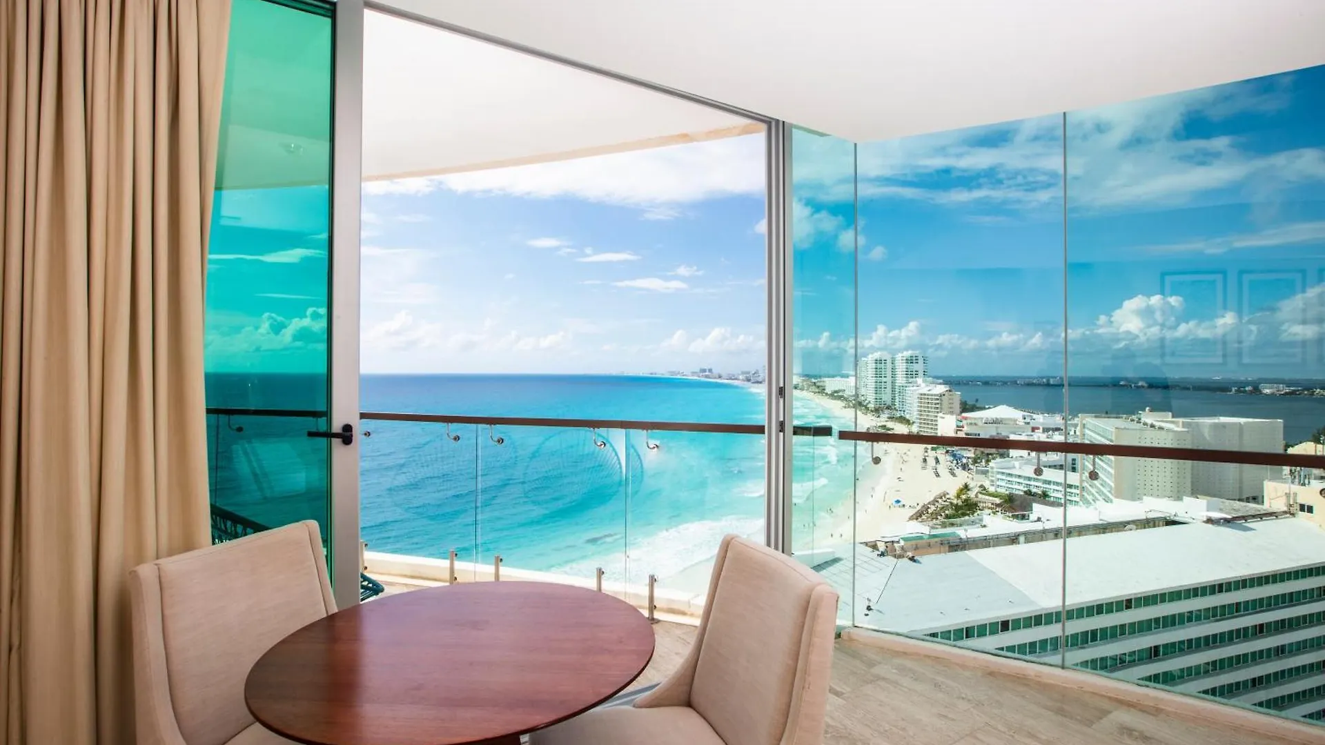 Altitude At Krystal Grand Cancun 5*,  Mexico