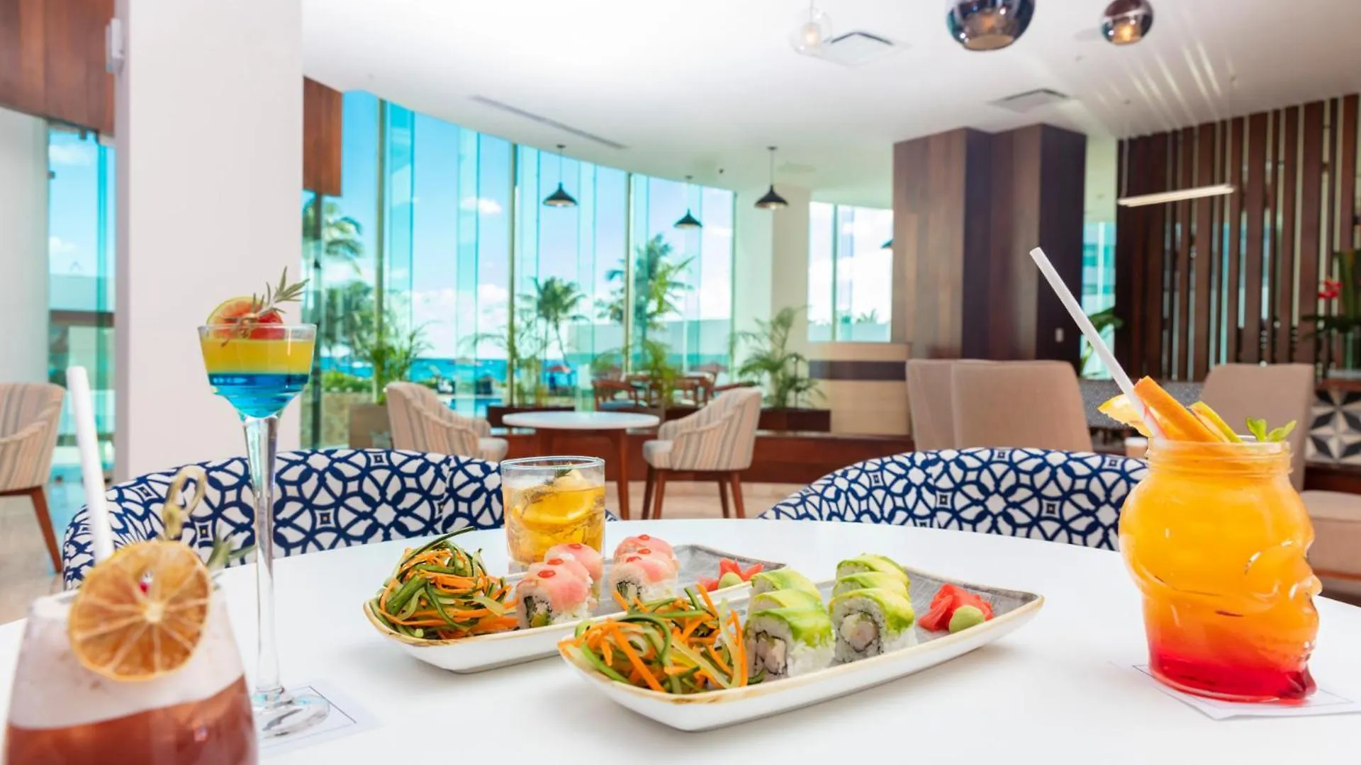 Altitude At Krystal Grand 坎昆