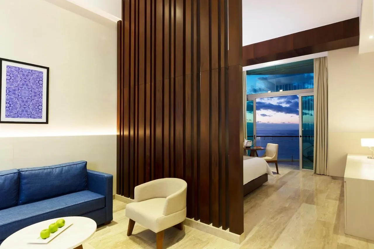 Resort Altitude At Krystal Grand Cancun