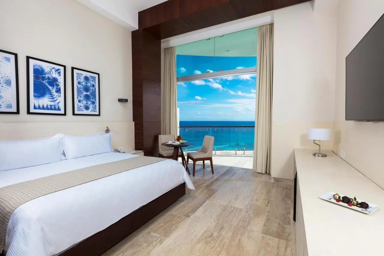 Resort Altitude At Krystal Grand Cancun