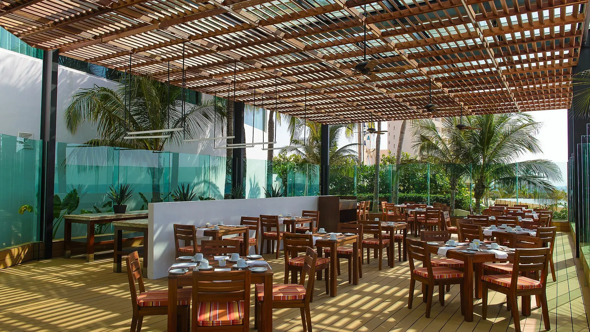 Altitude At Krystal Grand Cancun 5*,  Mexico