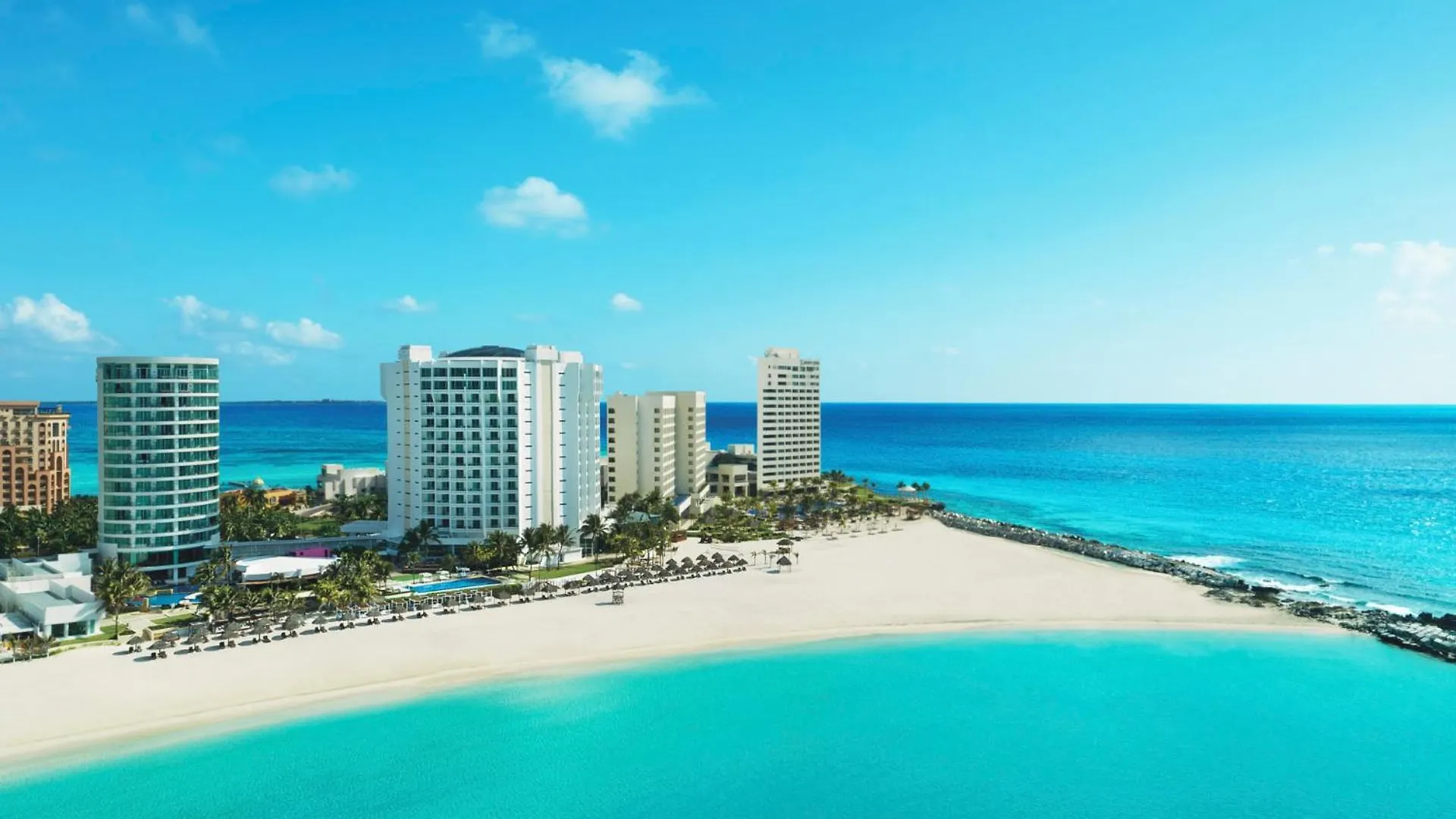 Resort Altitude At Krystal Grand Cancún