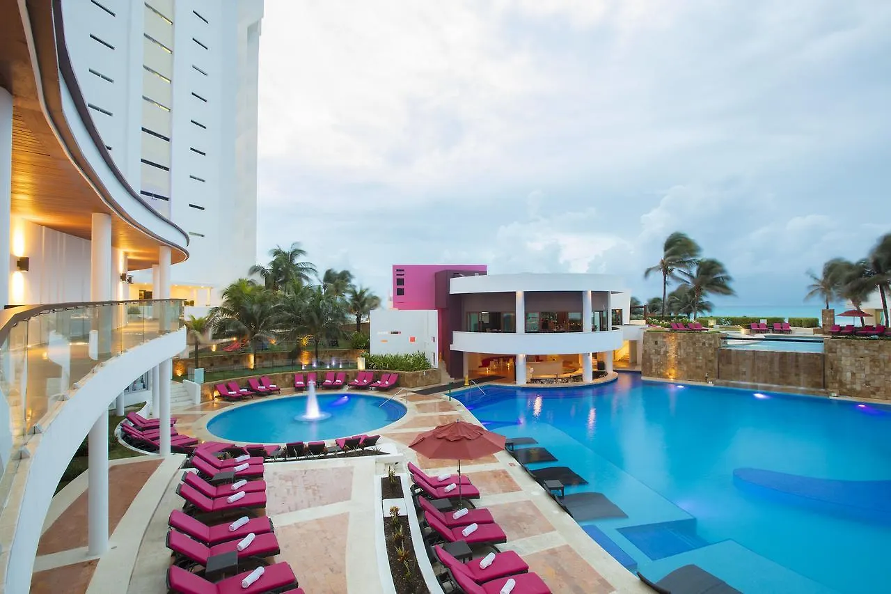 Altitude At Krystal Grand Cancún Resort