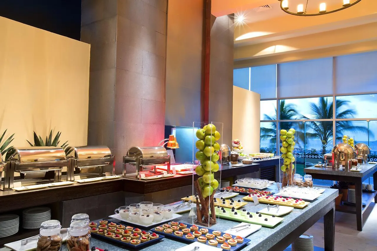 Altitude At Krystal Grand Cancún Mexiko